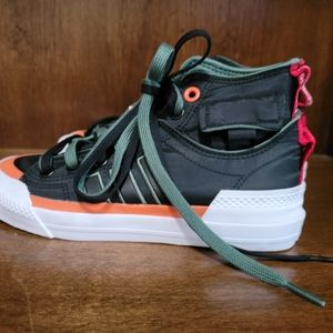 Adidas Nizza Hi DL, Size 4.5 boys, women's 6